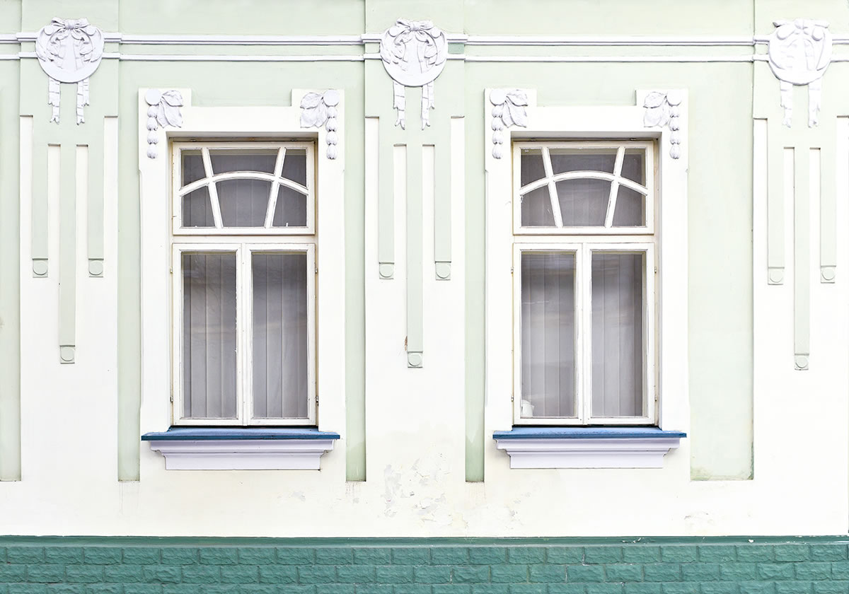 Zwei historische Jugendstilfenster